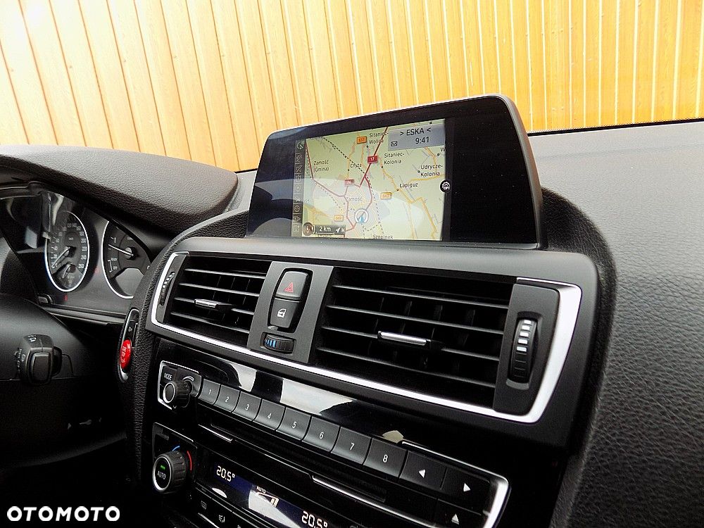 BMW Seria 1 118d Sport Line - 16