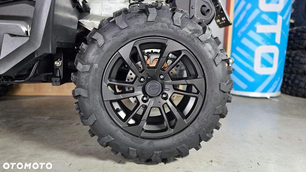 CFMoto CForce - 8