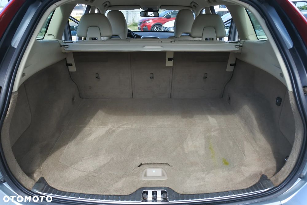 Volvo XC 60 D4 Geartronic Summum - 11