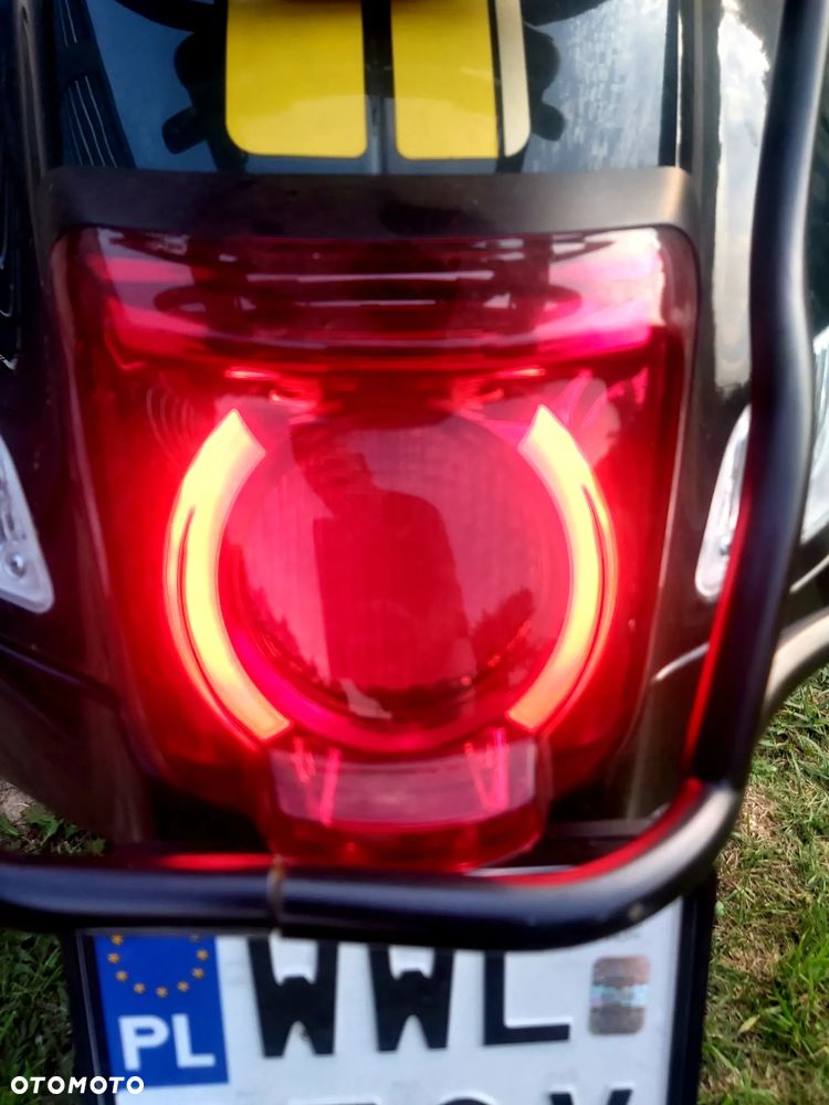 Piaggio Vespa - 21