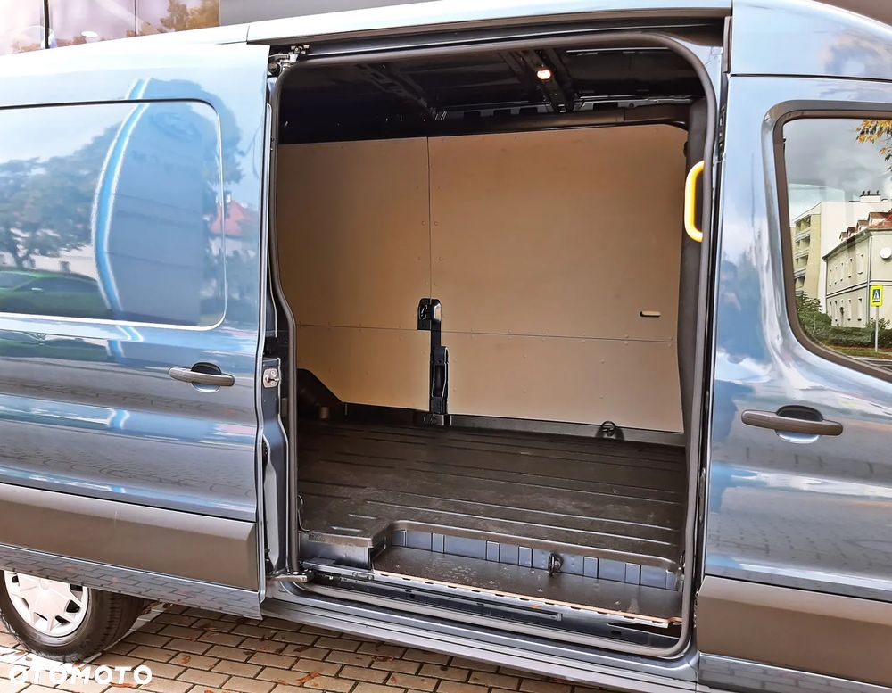 Ford Transit - 23