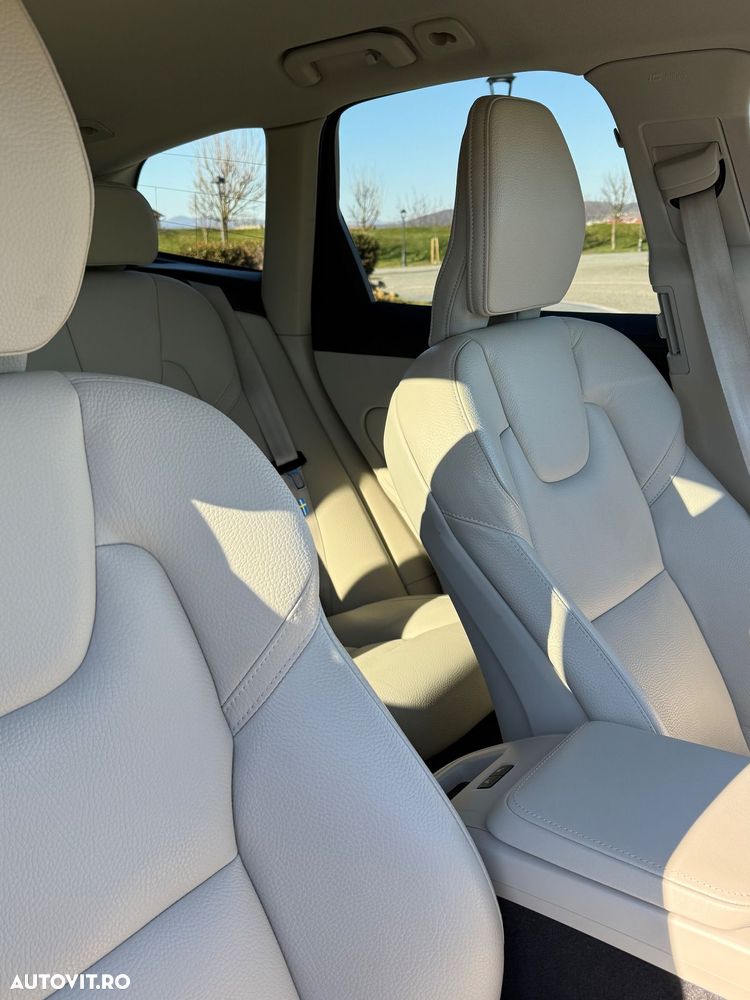 Volvo XC 60 B4 D AWD Geartronic Inscription - 24