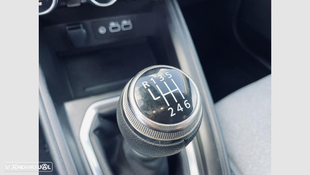 Mitsubishi Colt 1.0 MPI-T Invite - 12