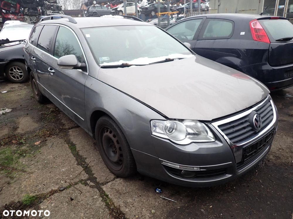 CZĘŚCI - Vw Passat B6 1,9 TDI 105KM BLS KOMBI 5B HNV lakier LA7T 2006r. INDEX - 9790 - 1
