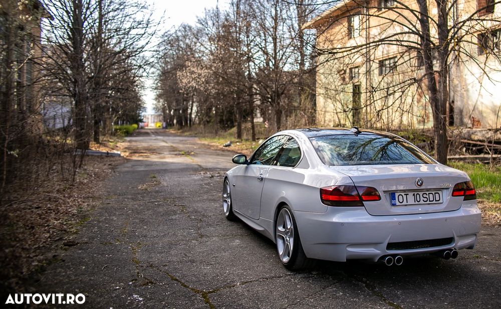 BMW Seria 3 325i Aut. M Sport Edition - 9