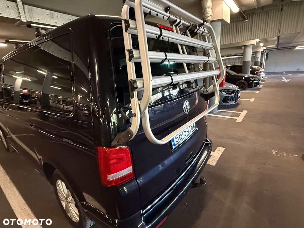 Volkswagen Multivan - 10