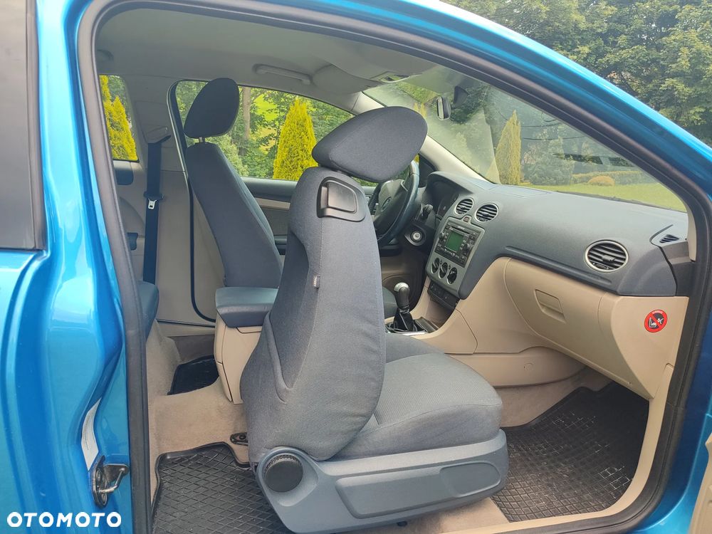 Ford Focus 1.6 16V Style - 7