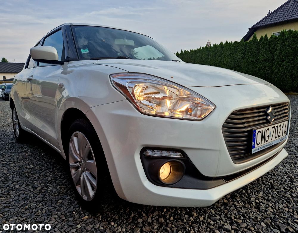 Suzuki Swift 1.2 Premium Plus - 7
