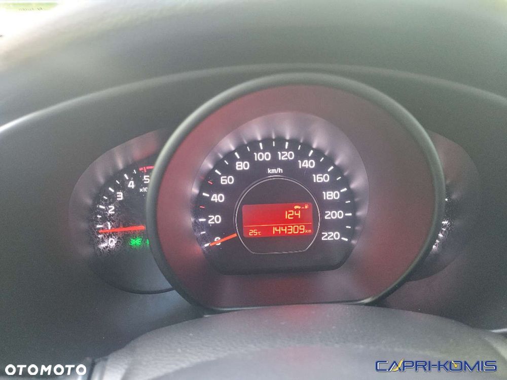 Kia Soul 1.6 CRDI White&Red Edition - 25