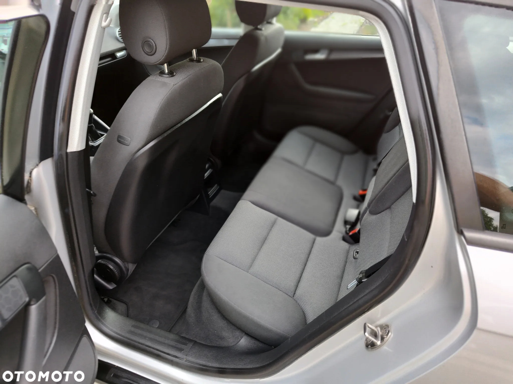 Audi A3 1.6 Sportback Ambiente - 8