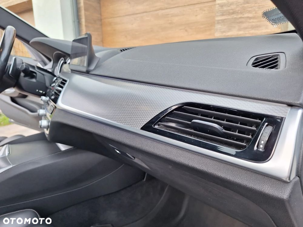 BMW Seria 5 530i xDrive M Sport sport - 18