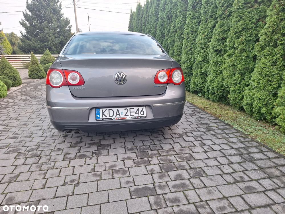 Volkswagen Passat 1.9 TDI DPF BlueMotion - 3