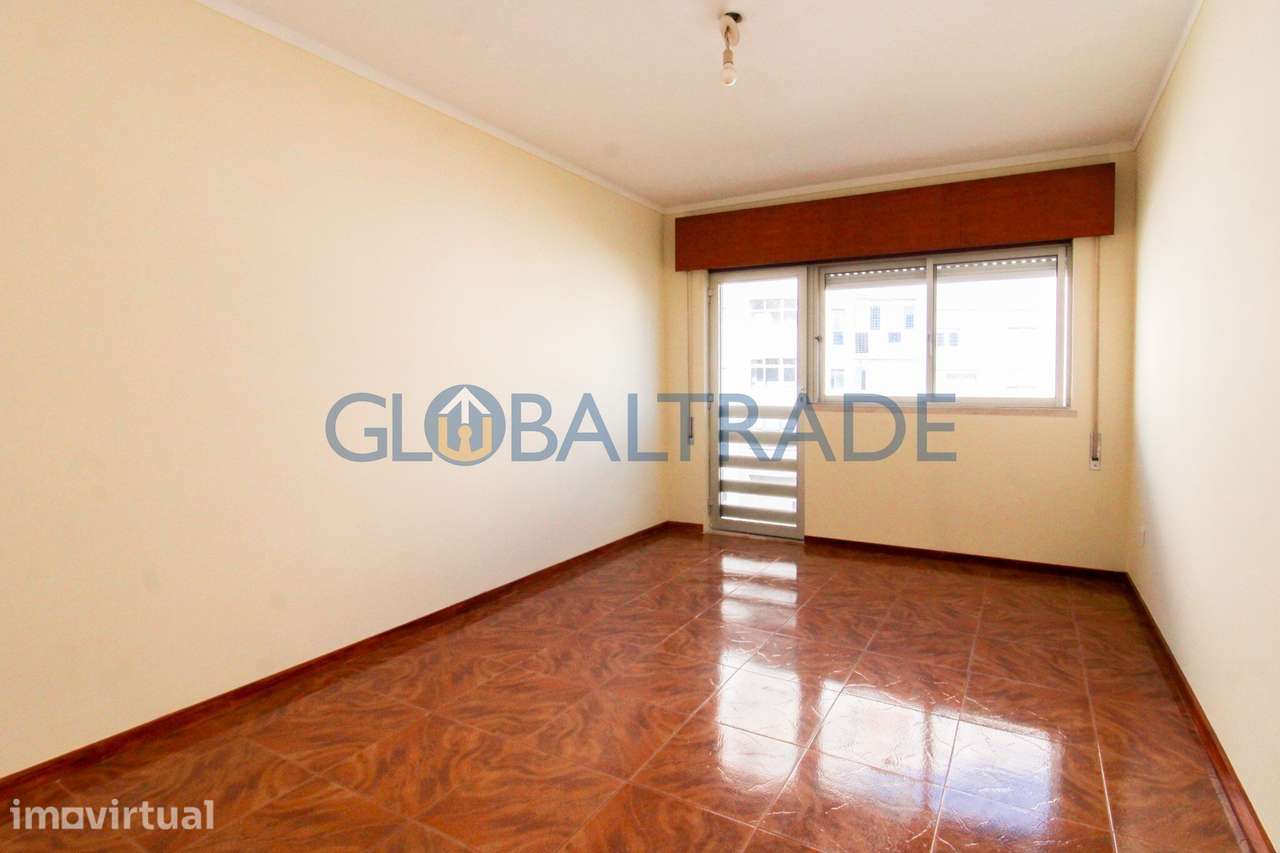 Apartamento T3 com Garagem Box em Vila D'Este - Grande imagem: 2/40