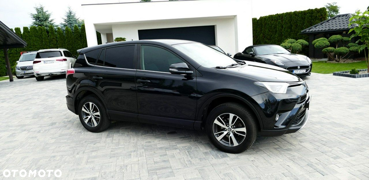 Toyota RAV4 - 16