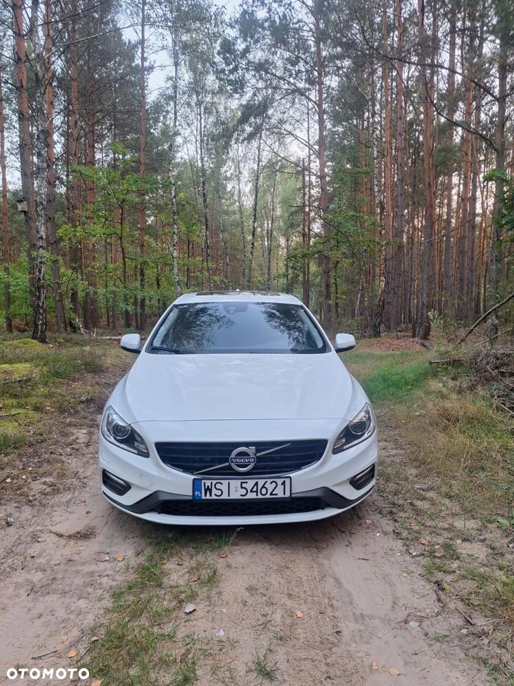 Volvo S60 T5 Drive-E Dynamic Edition (Kinetic) - 3