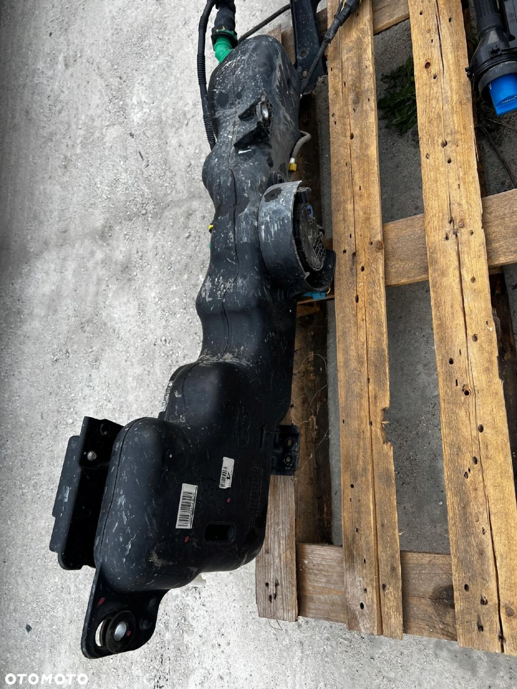 ZBIORNIK BAK WLEW POMPA ADBLUE TOYOTA HILUX VIII 2020 2.4D - 6