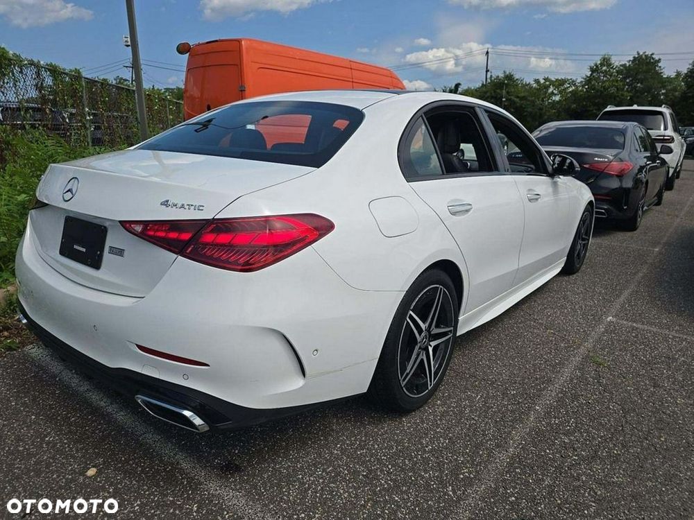 Mercedes-Benz Klasa C 300 4Matic 9G-TRONIC AMG Line - 4