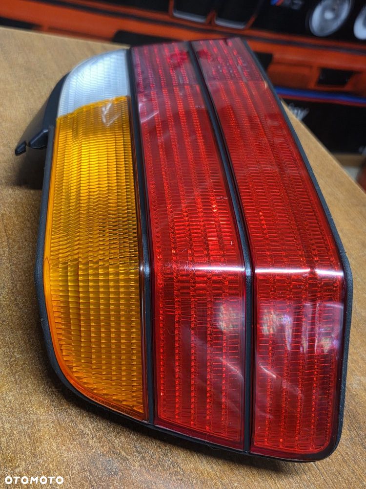 BMW E36 Coupe Lampa Tył Tylna Lewa Oryginał Ładny Stan Kompletna z Żarówkami Oryginał BMW - 9