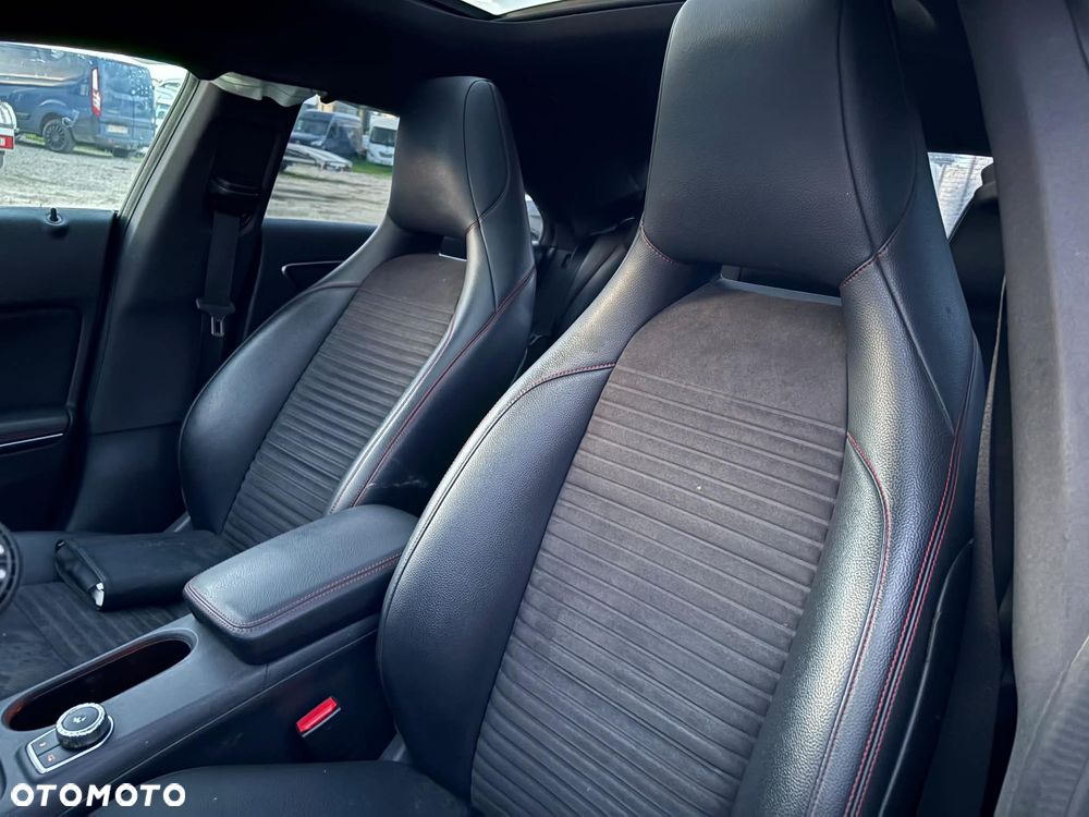 Mercedes-Benz CLA 220 d 7G-DCT AMG Line - 13