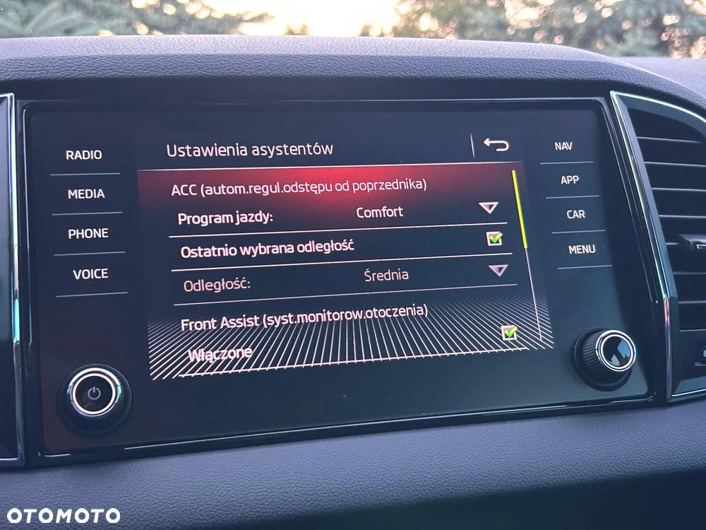 Skoda Karoq 1.5 TSI ACT 4x2 Style DSG - 20