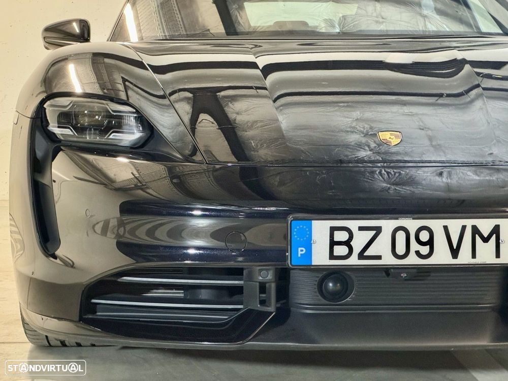 Porsche Taycan Turbo - 6