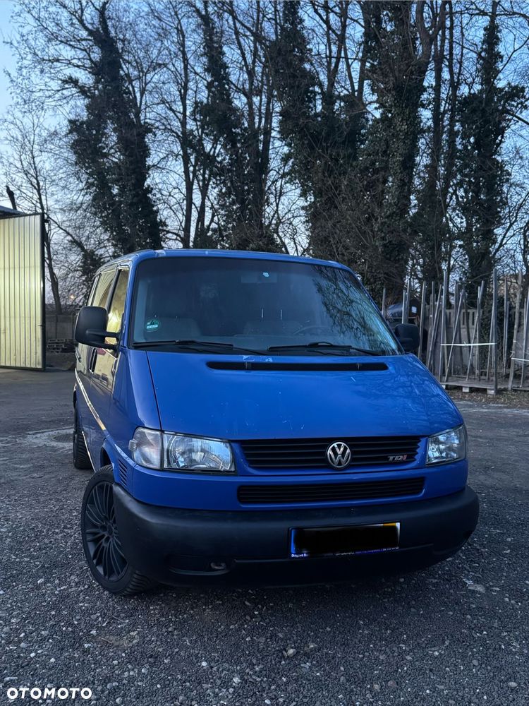 Volkswagen Multivan Standard - 14