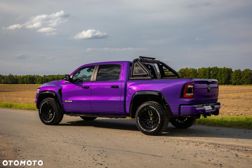 RAM 1500 5.7 Crew Cab Bighorn - 4