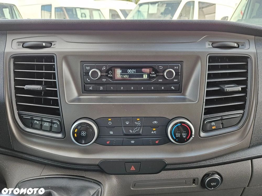 Ford Transit - 18