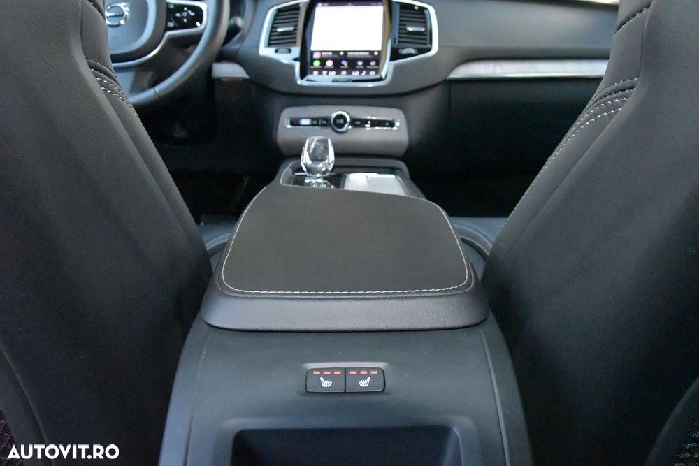 Volvo XC 90 B5 D AWD Ultimate Dark - 33