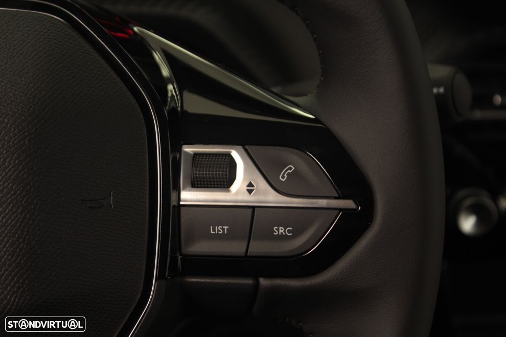 Peugeot 208 1.2 PureTech Active Pack - 28