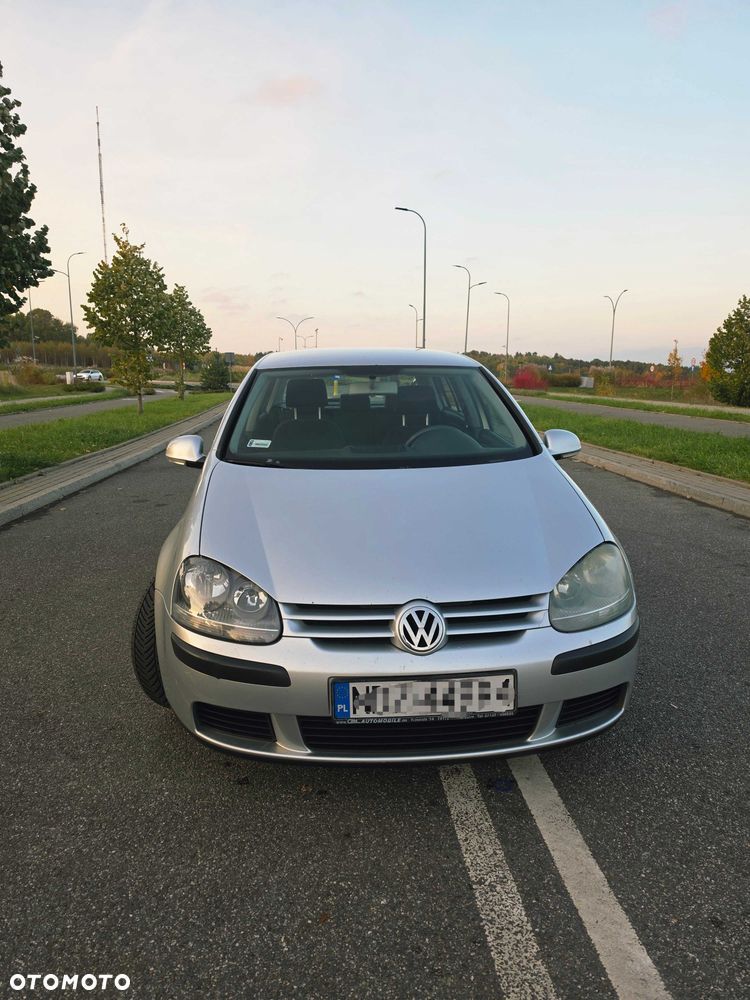 Volkswagen Golf - 6