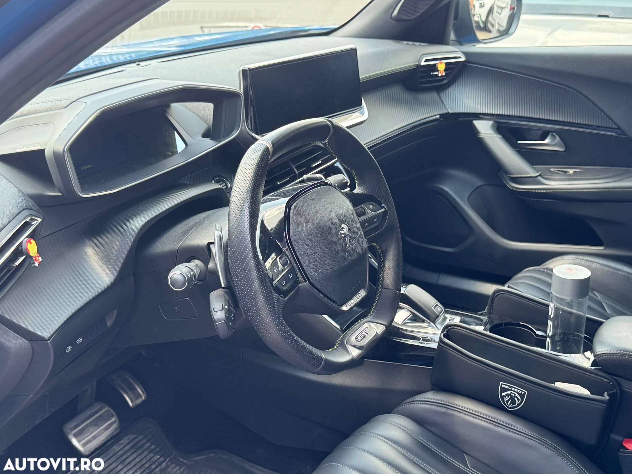 Peugeot 2008 1.2 PureTech EAT8 STT GT - 11