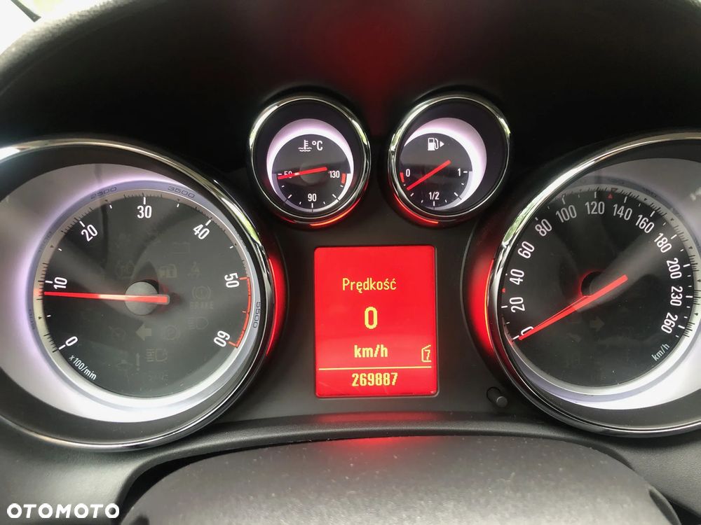 Opel Astra 1.7 CDTI DPF Cosmo - 6