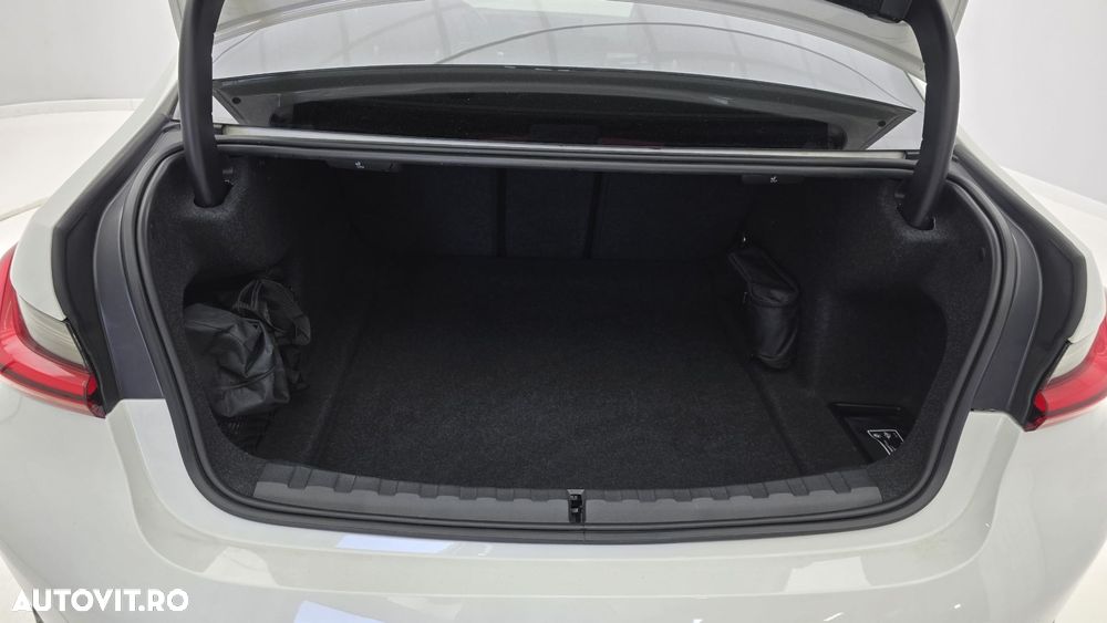 BMW Seria 3 - 25