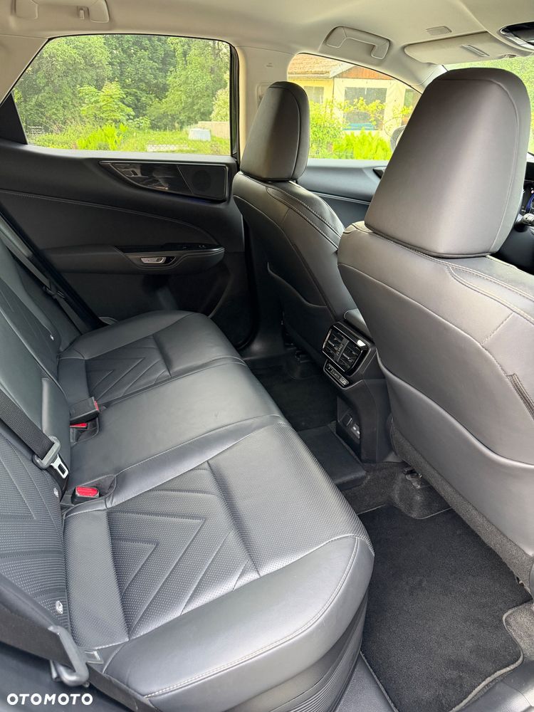 Lexus NX 450h+ Prestige AWD - 36