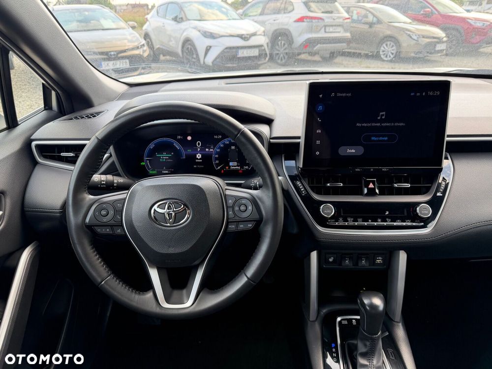 Toyota Corolla Cross - 10