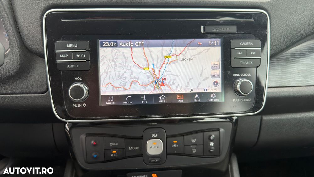 Nissan LEAF - 14