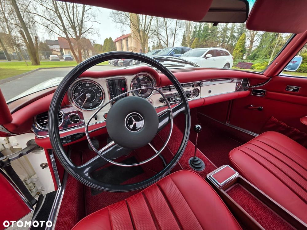 Mercedes-Benz SL - 30