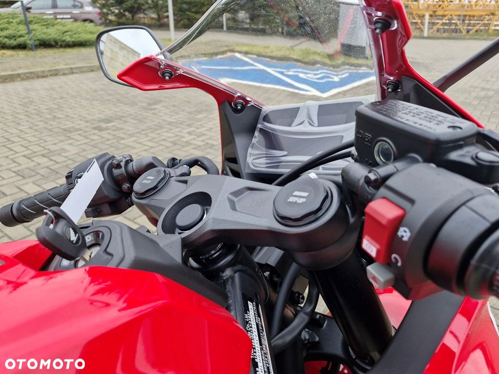 Honda CBR - 9