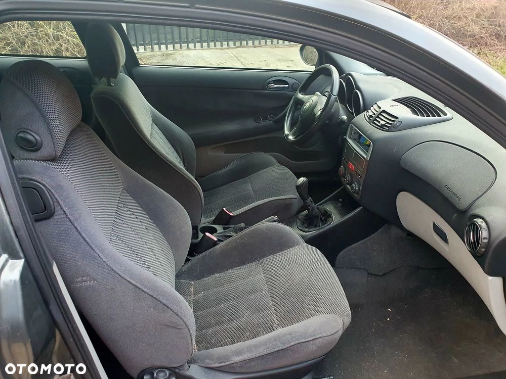 Alfa Romeo 147 - 13