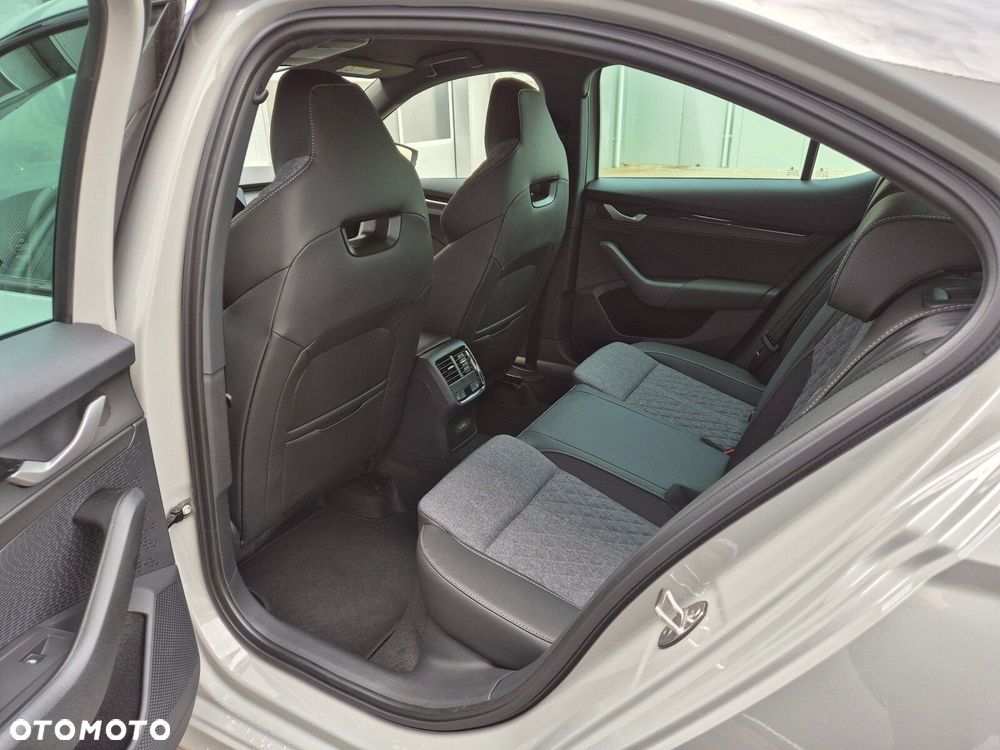 Skoda Octavia 2.0 TDI Sportline DSG - 11