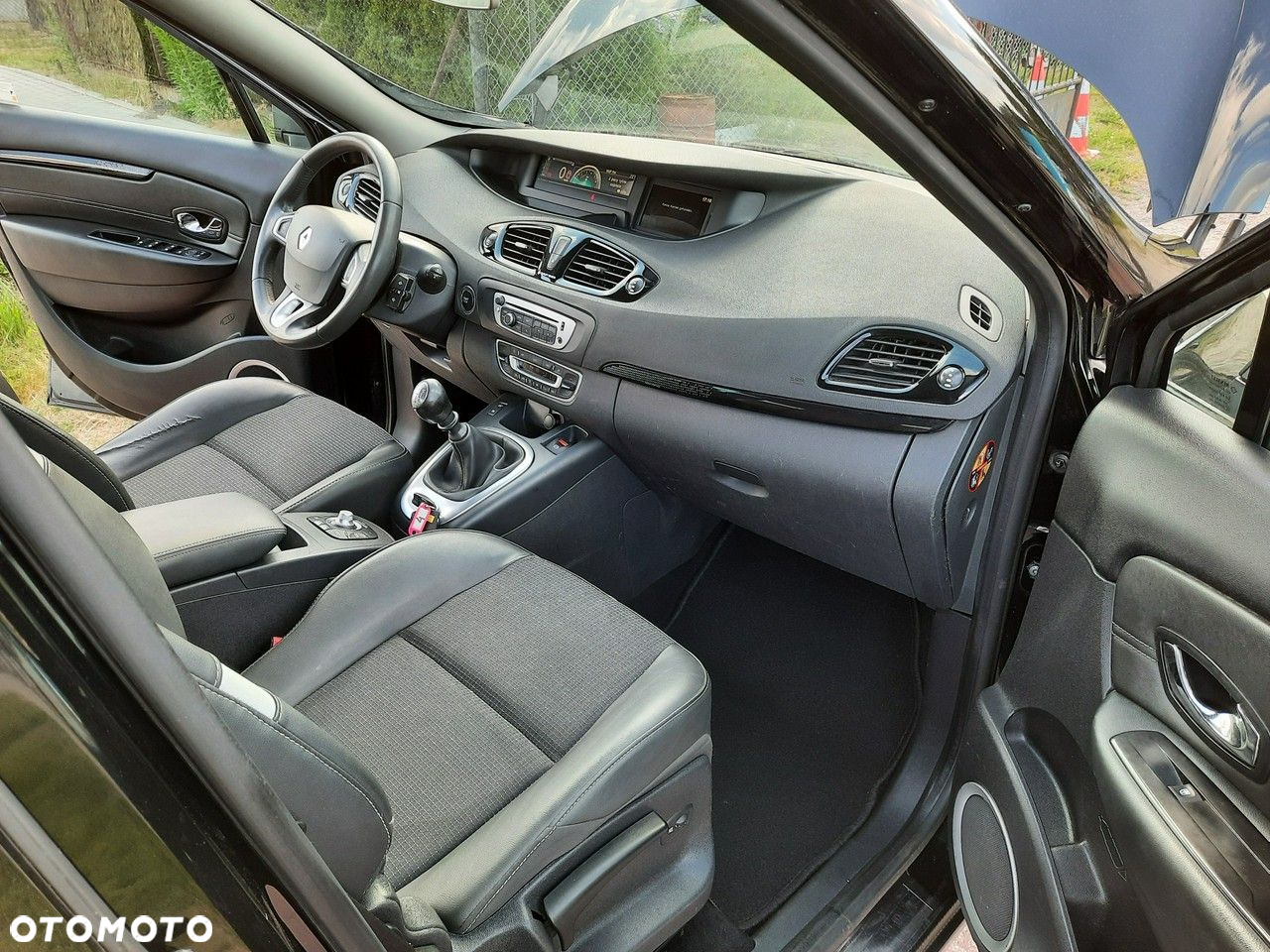 Renault Grand Scenic - 14