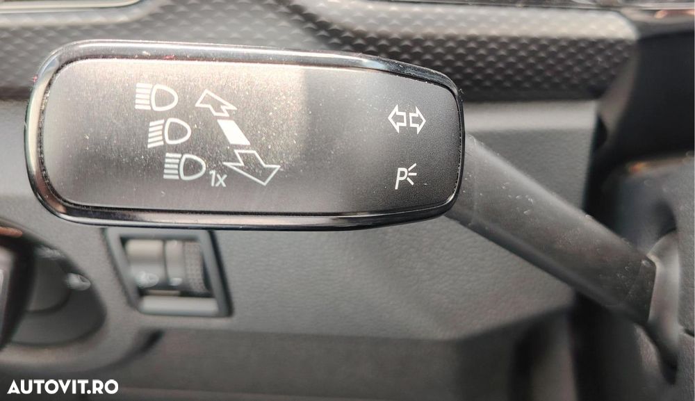 Volkswagen T-Cross 1.5 TSI DSG Life - 15