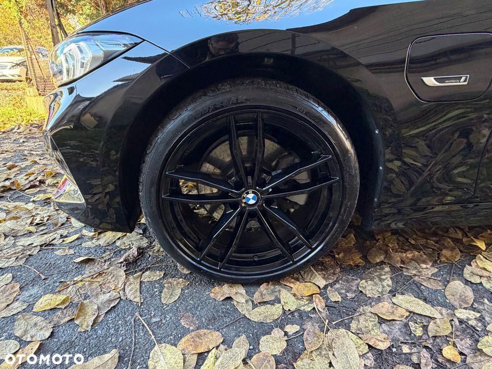 BMW Seria 3 330e xDrive Sport Line sport - 18
