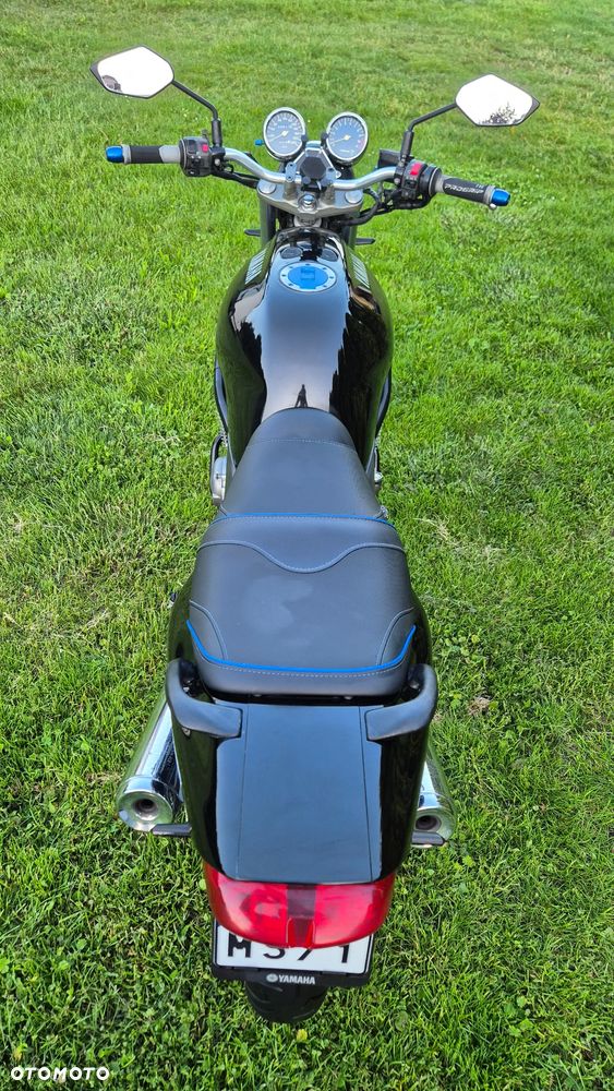Yamaha XJ - 6