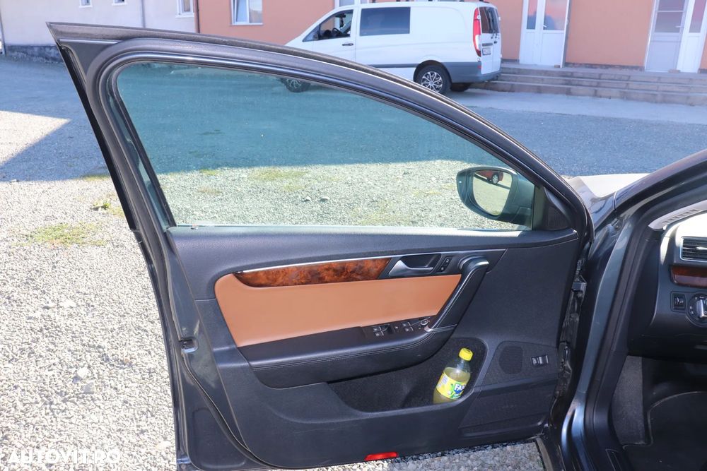 Volkswagen Passat 2.0 TDI DPF Blue TDI DSG Highline - 13
