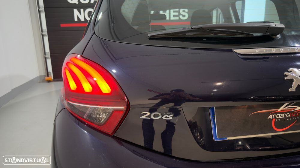 Peugeot 208 1.2 PureTech Signature - 11