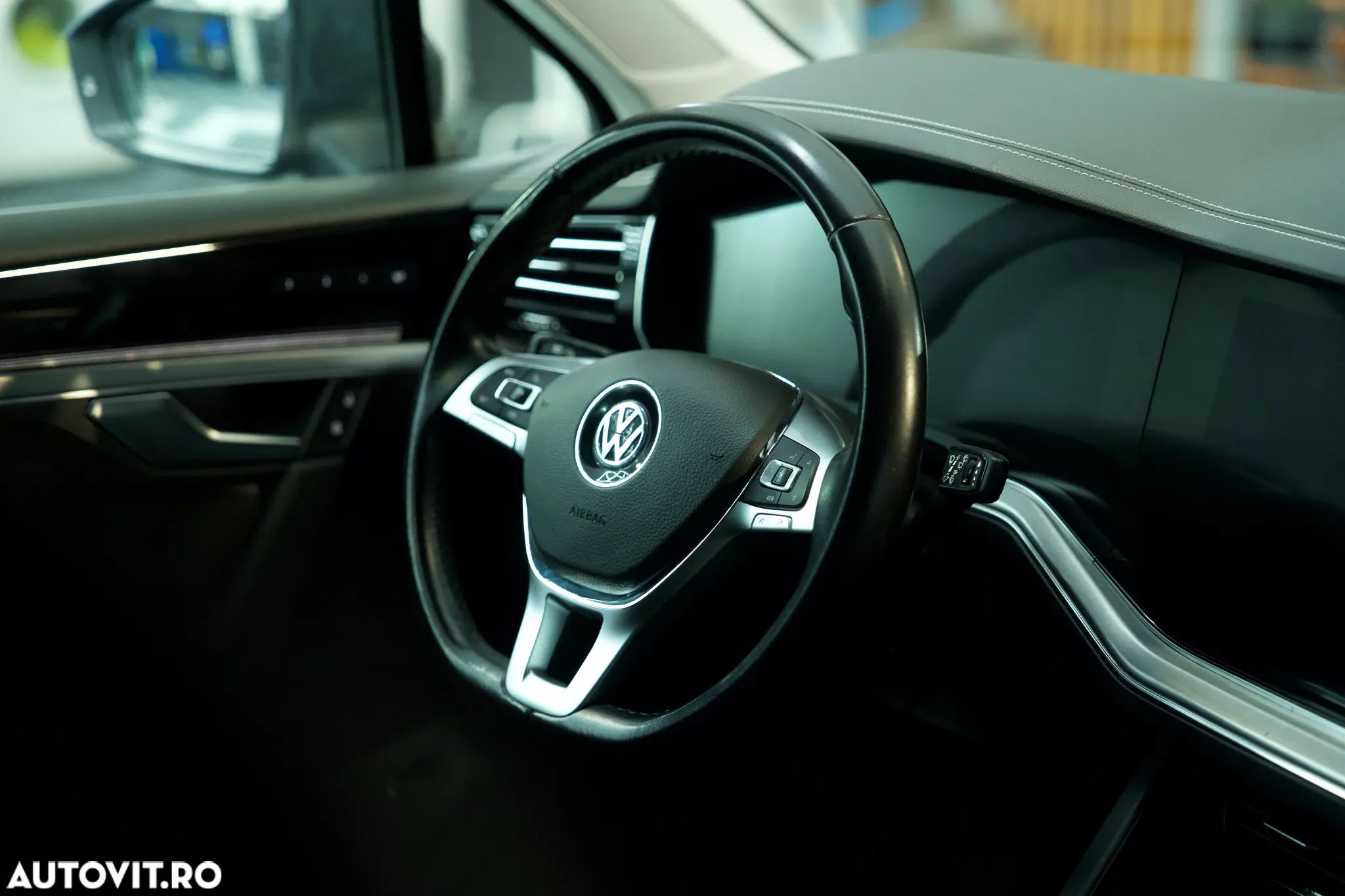 Volkswagen Touareg - 25