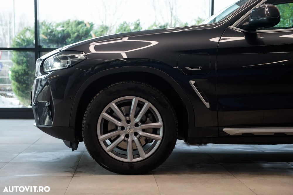 BMW X3 xDrive30e AT PHEV - 13
