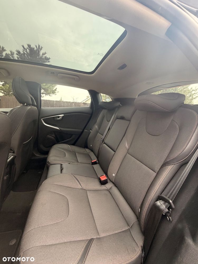 Volvo V40 T3 Inscription - 20